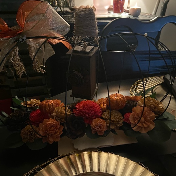 Handmade Pumpkin Floral Centerpiece - Picture 5 of 7